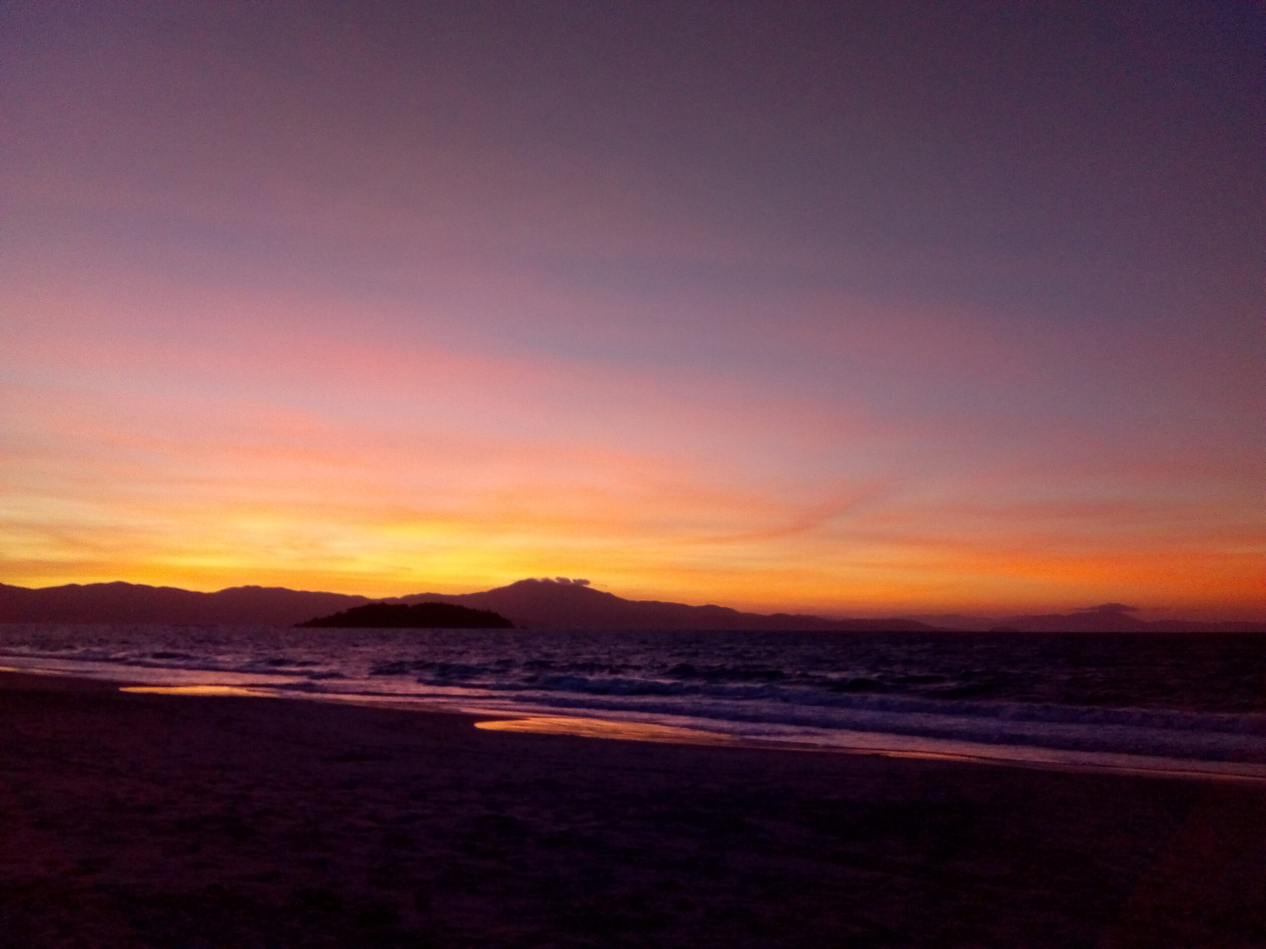 Praia de Canasvieiras em Florianópolis